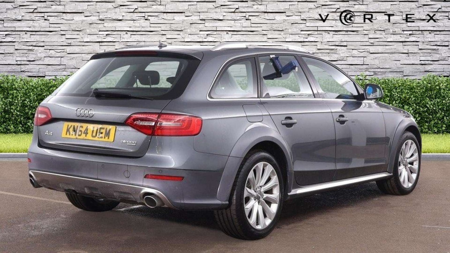 Used Audi A4 2014 for sale - 77717720: Photo 4