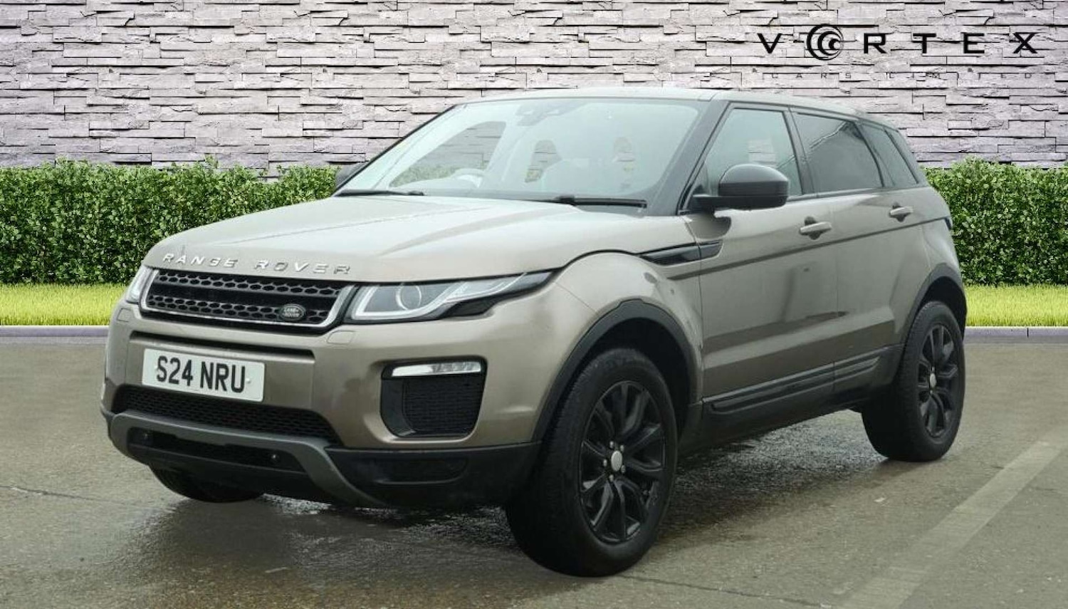 Used Land Rover Range Rover Evoque 2016 for sale - 77650512: Photo 2