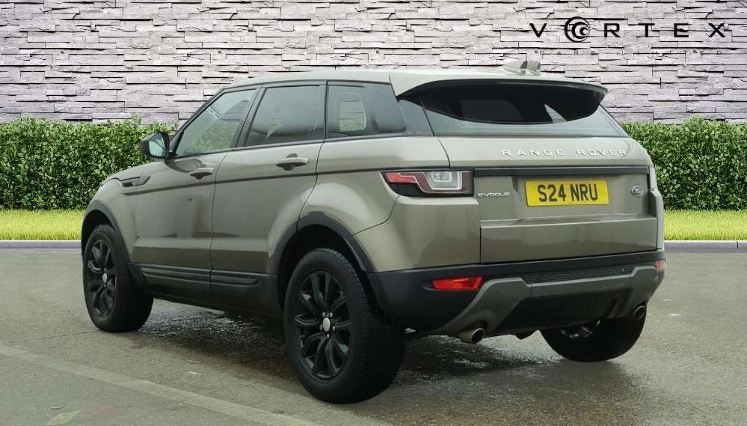 Used Land Rover Range Rover Evoque 2016 for sale - 77650512: Photo 3