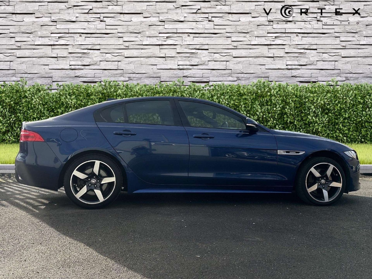 Used Jaguar XE 2016 for sale - 77567354: Photo 10