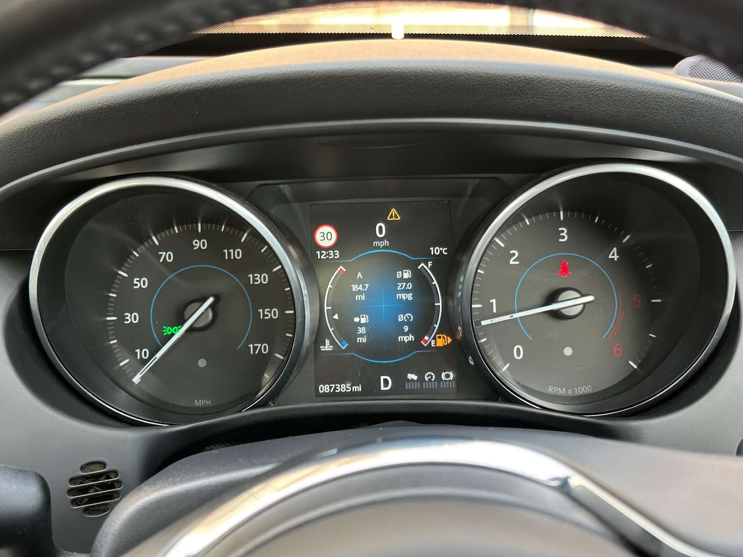 Used Jaguar XE 2016 for sale - 77567354: Photo 12