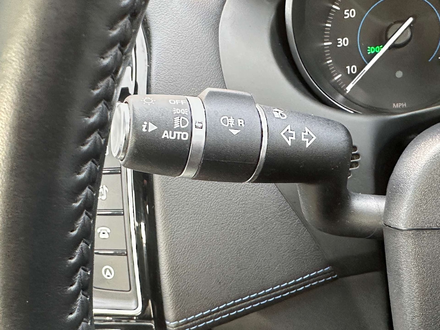 Used Jaguar XE 2016 for sale - 77567354: Photo 13