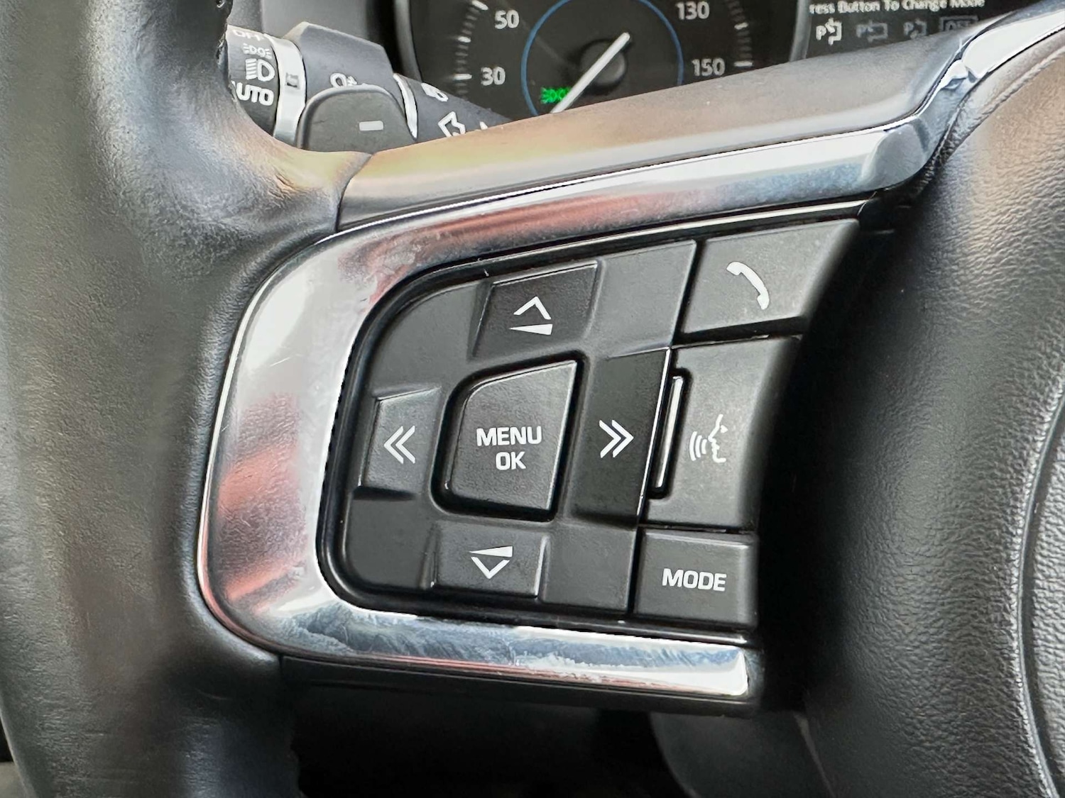 Used Jaguar XE 2016 for sale - 77567354: Photo 15