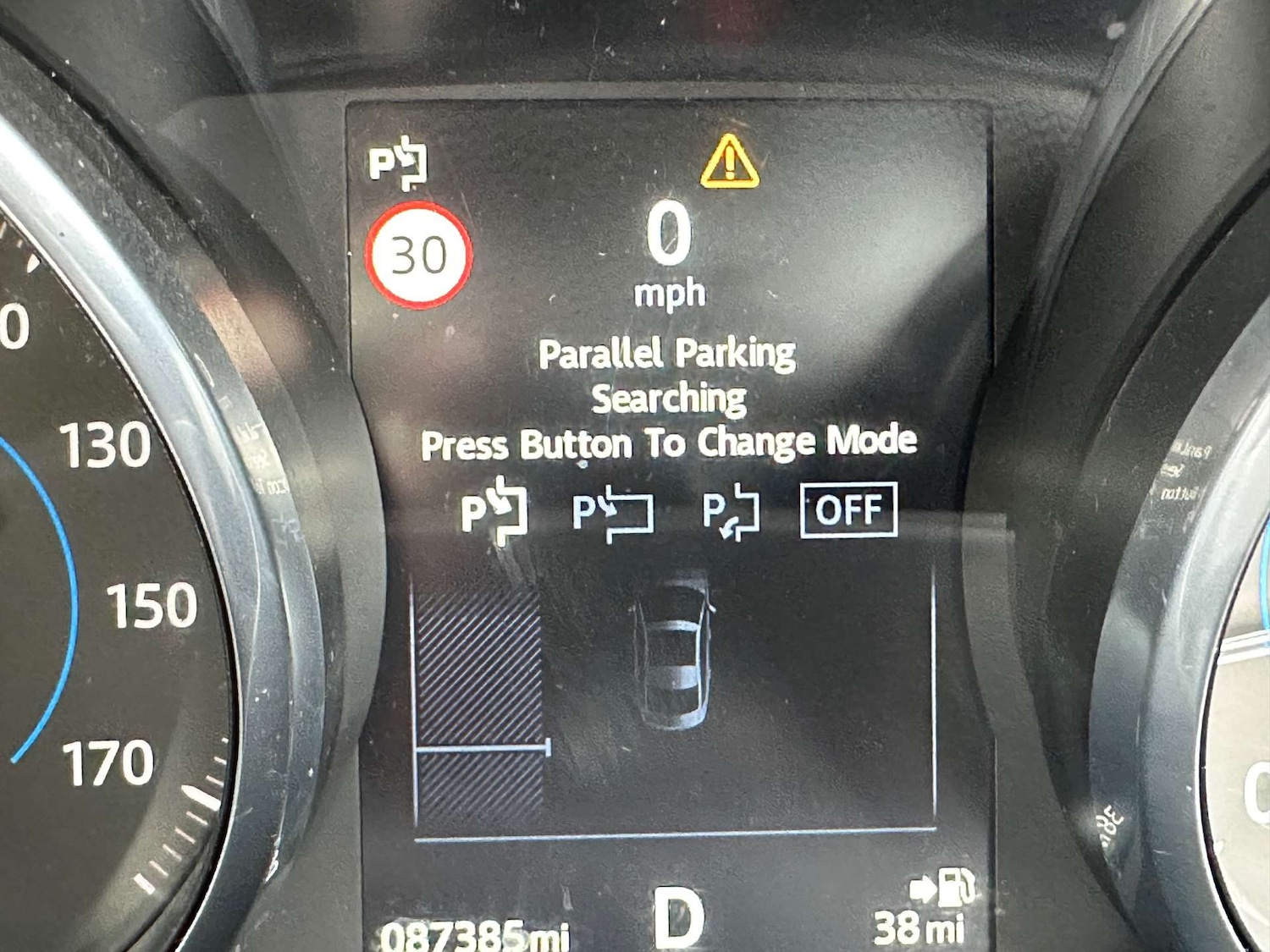 Used Jaguar XE 2016 for sale - 77567354: Photo 19