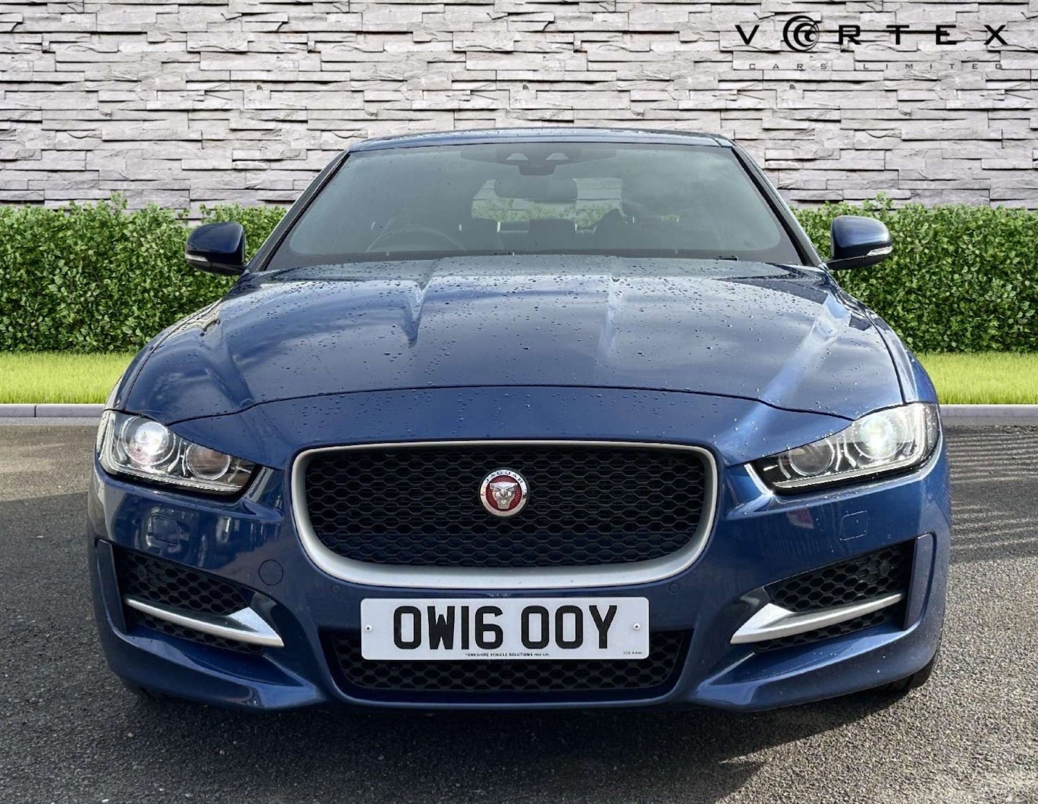 Used Jaguar XE 2016 for sale - 77567354: Photo 2