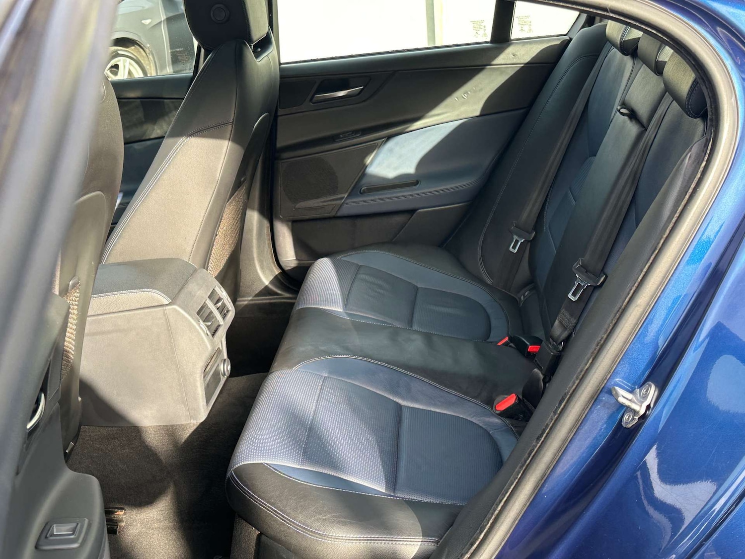 Used Jaguar XE 2016 for sale - 77567354: Photo 32