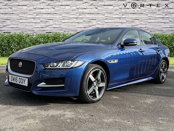Used Jaguar XE 2016 for sale - 77567354: Photo