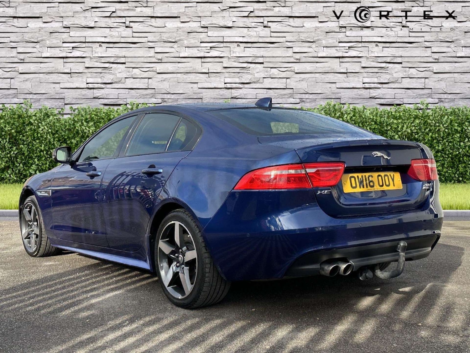 Used Jaguar XE 2016 for sale - 77567354: Photo 6