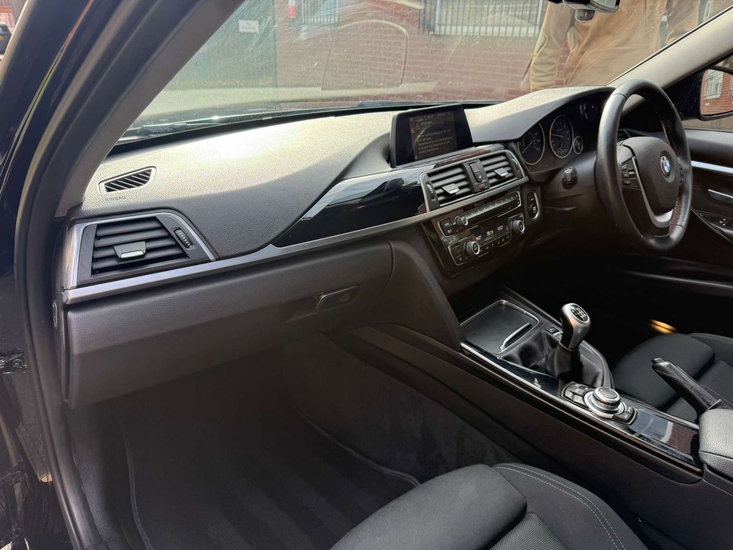 Used BMW 3 Series 2017 for sale - 77148640: Photo 11