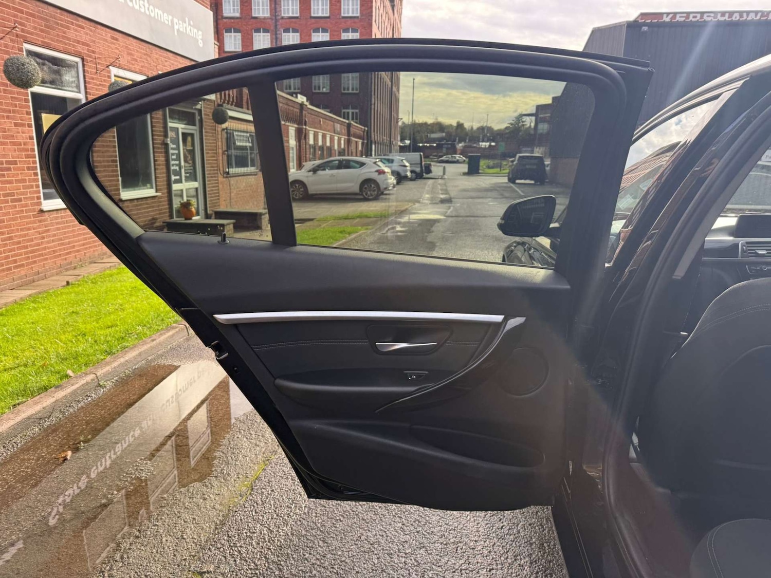 Used BMW 3 Series 2017 for sale - 77148640: Photo 13