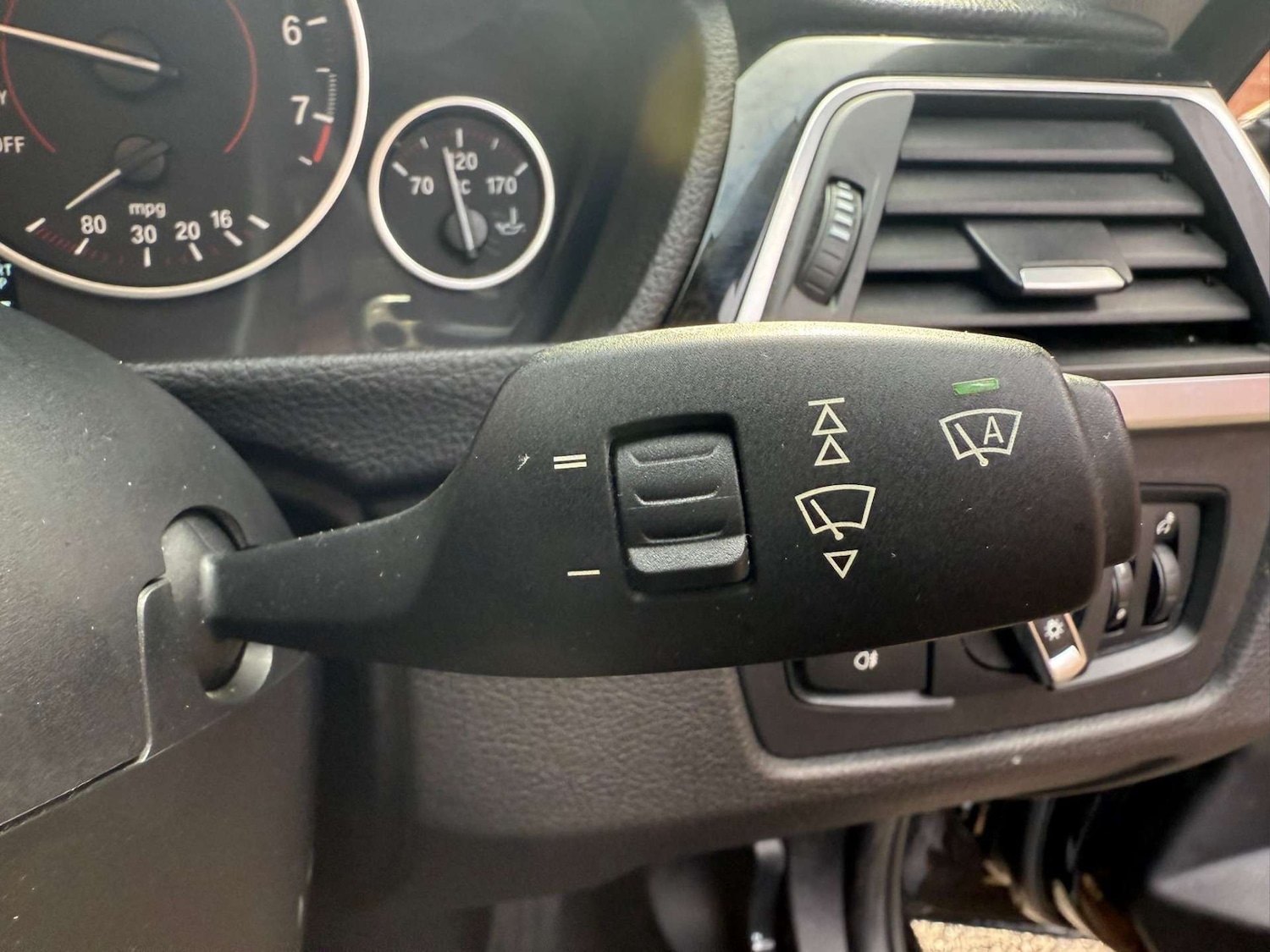 Used BMW 3 Series 2017 for sale - 77148640: Photo 32