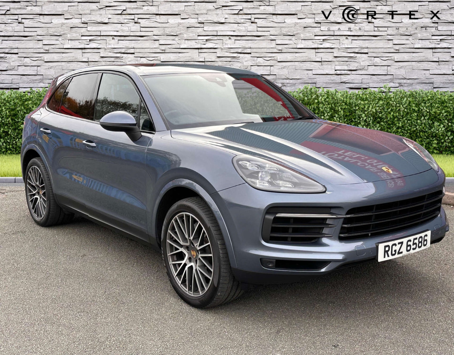 Used Porsche Cayenne 2018 for sale - 76600742: Photo 1