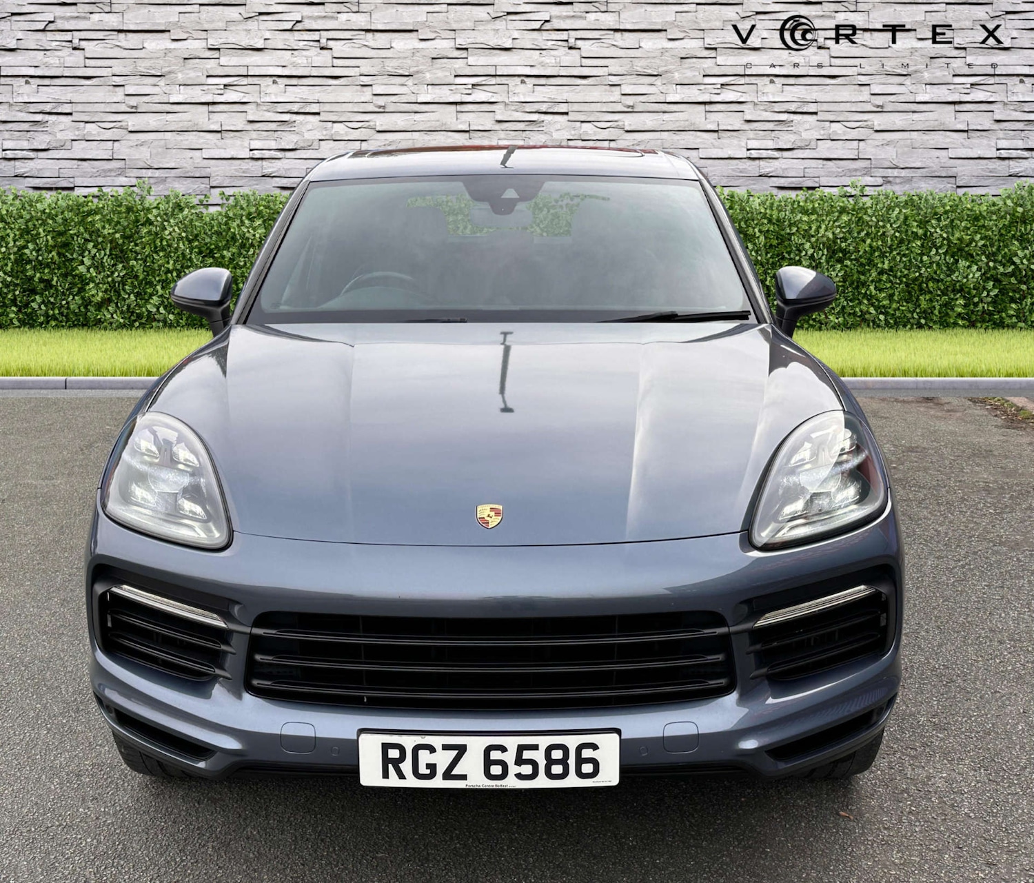 Used Porsche Cayenne 2018 for sale - 76600742: Photo 2