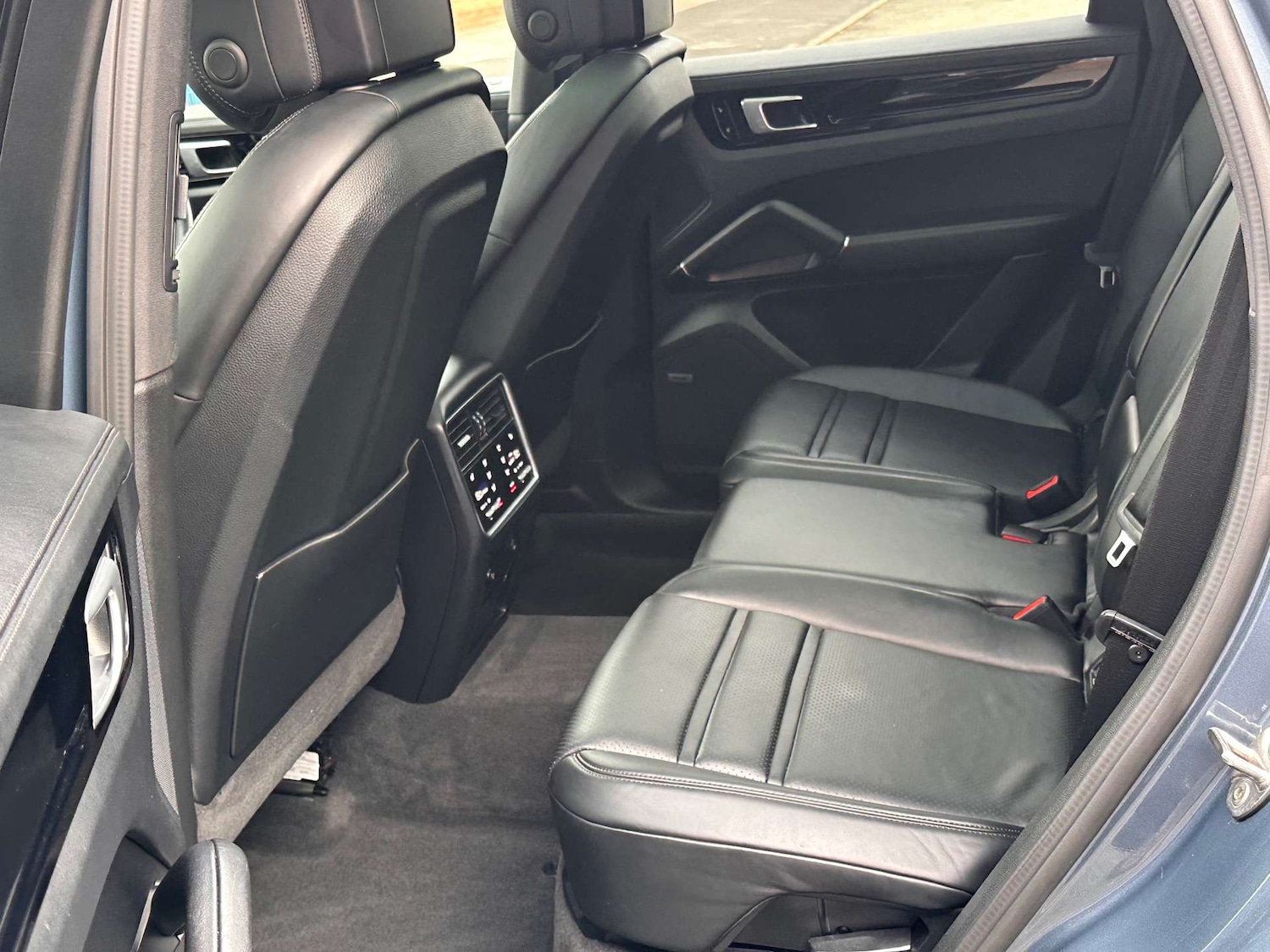 Used Porsche Cayenne 2018 for sale - 76600742: Photo 38