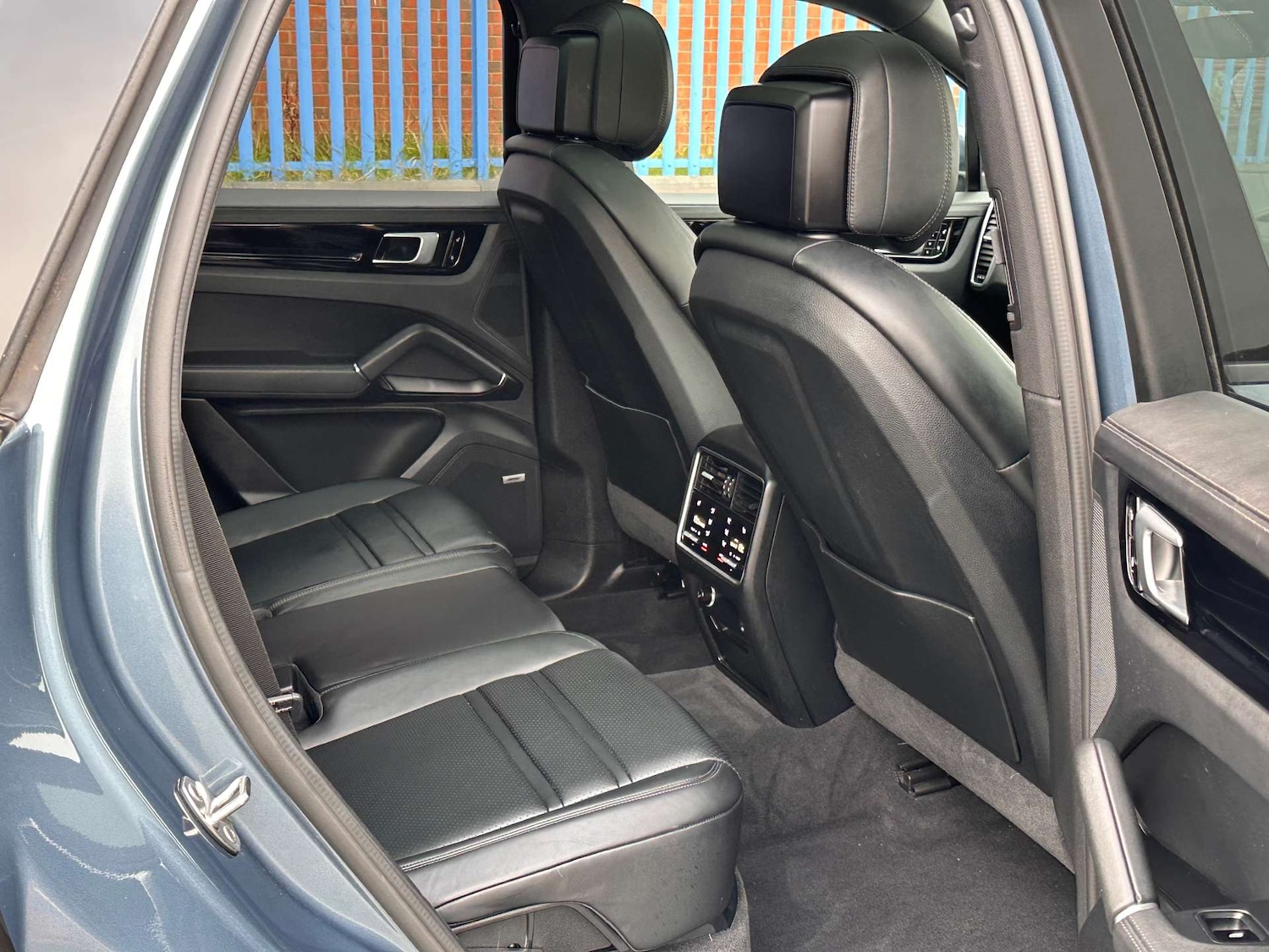 Used Porsche Cayenne 2018 for sale - 76600742: Photo 42