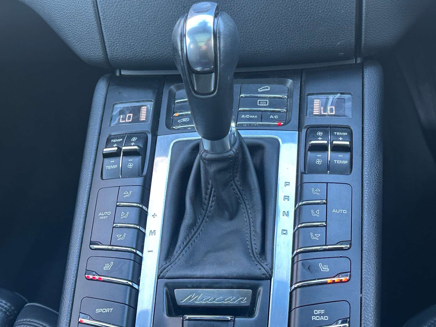 Used Porsche Macan 2015 for sale - 77022457: Photo 17