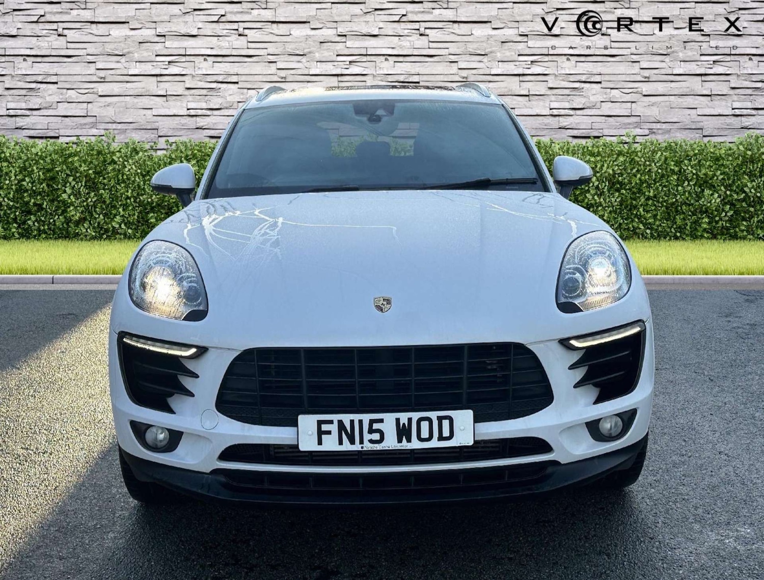 Used Porsche Macan 2015 for sale - 77022457: Photo 2