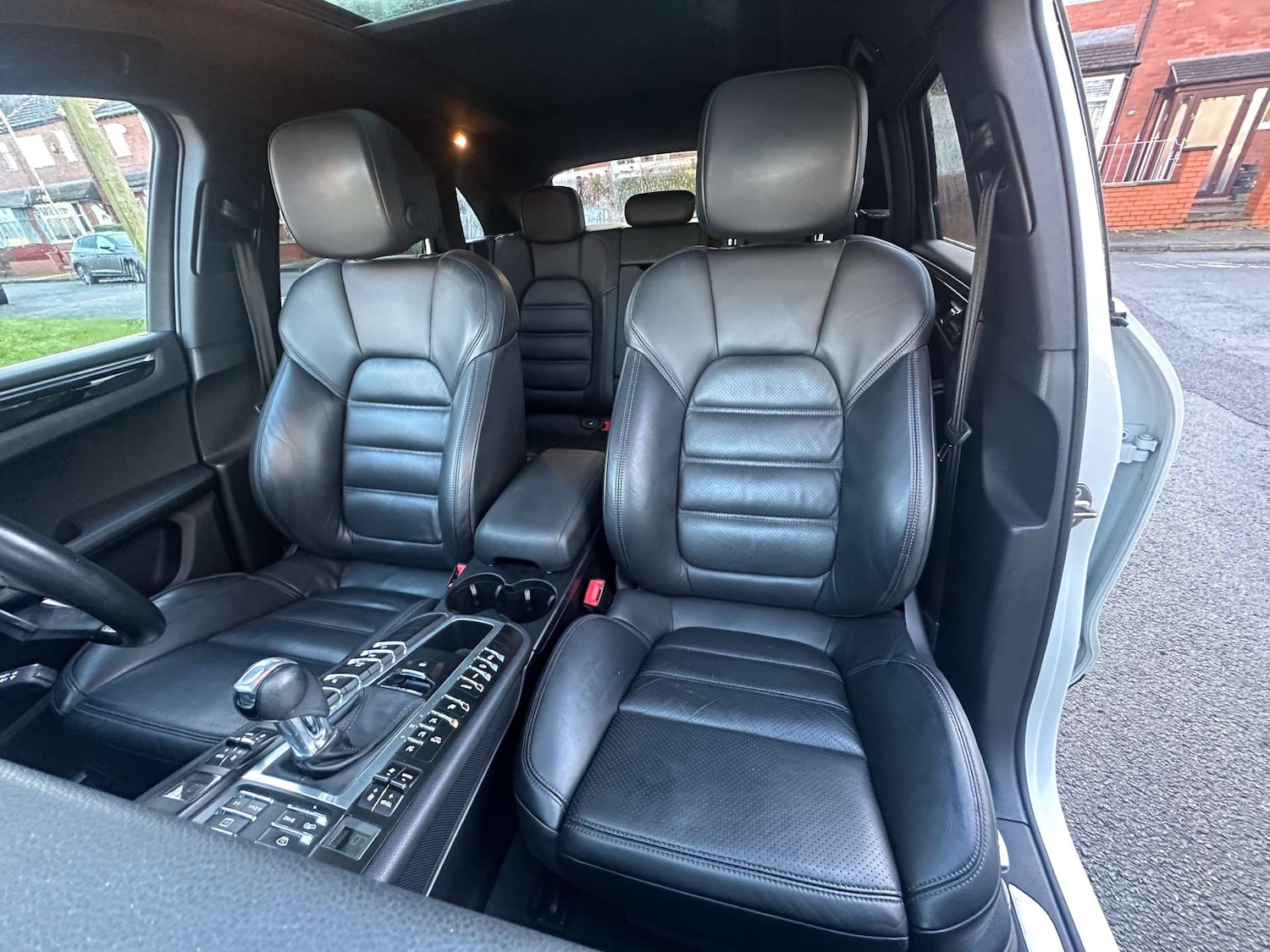 Used Porsche Macan 2015 for sale - 77022457: Photo 33