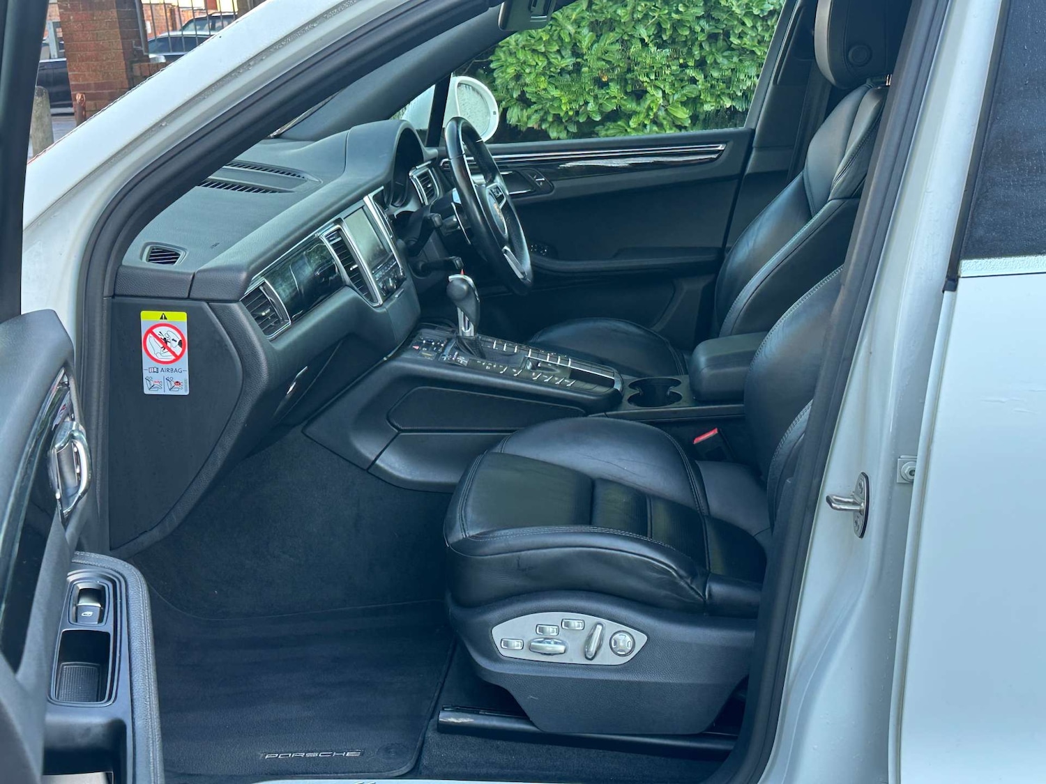 Used Porsche Macan 2015 for sale - 77022457: Photo 34