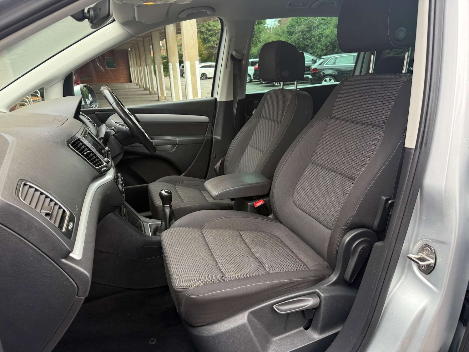 Used Volkswagen Sharan 2015 for sale - 77148620: Photo 11