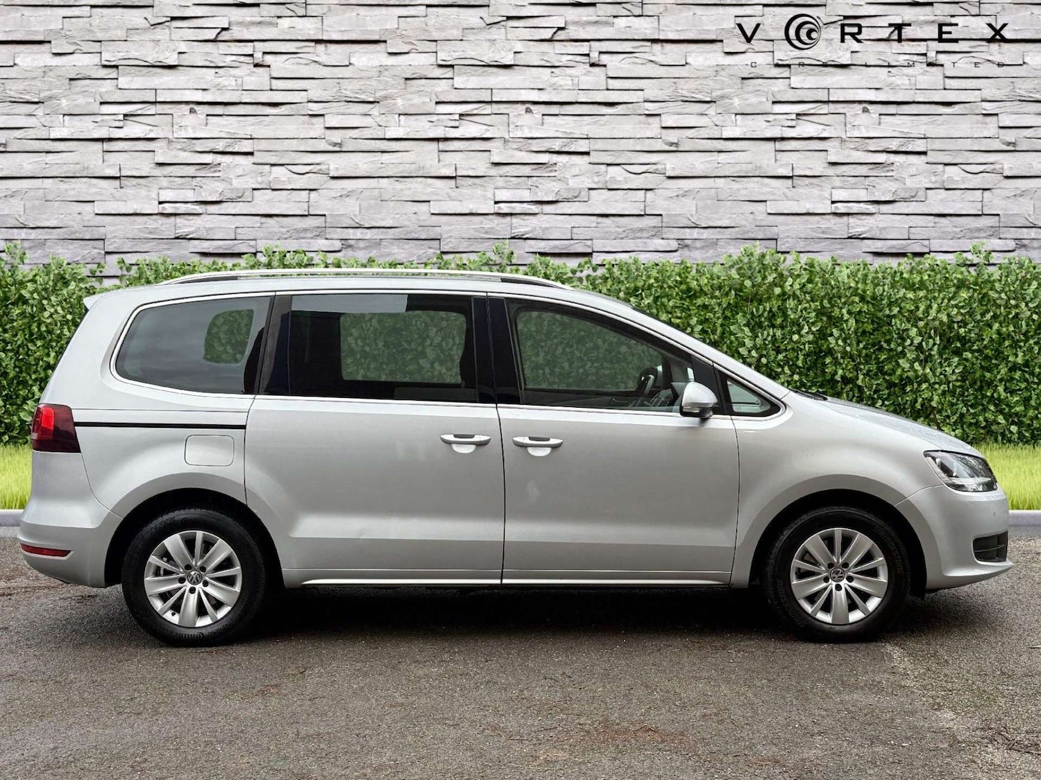 Used Volkswagen Sharan 2015 for sale - 77148620: Photo 3