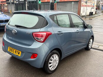 Used Hyundai i10 2015 for sale - 76948200: Photo