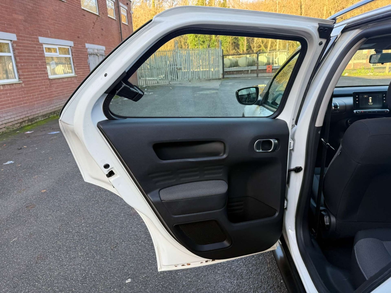 Used Citroen C4 Cactus 2014 for sale - 77148680: Photo 21