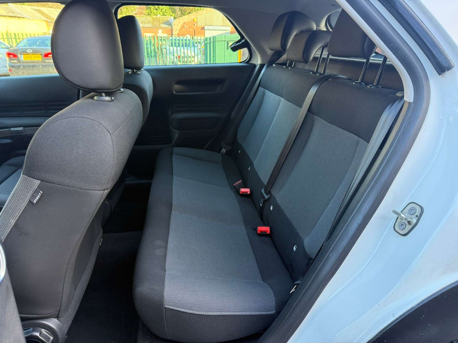 Used Citroen C4 Cactus 2014 for sale - 77148680: Photo 24