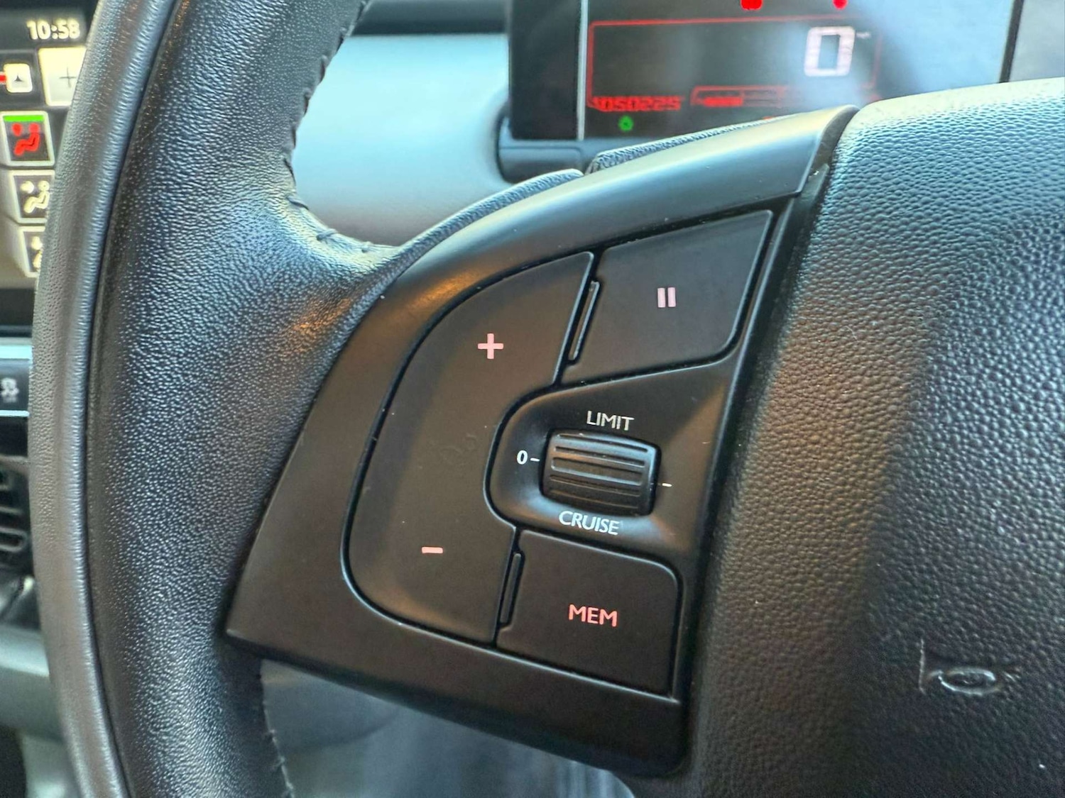 Used Citroen C4 Cactus 2014 for sale - 77148680: Photo 33