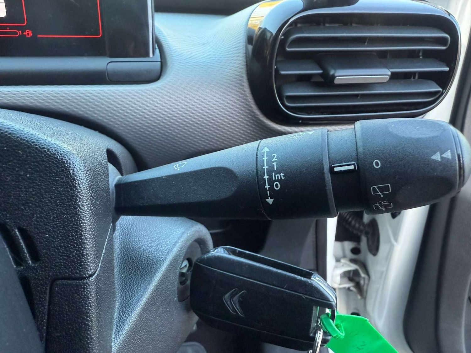 Used Citroen C4 Cactus 2014 for sale - 77148680: Photo 37