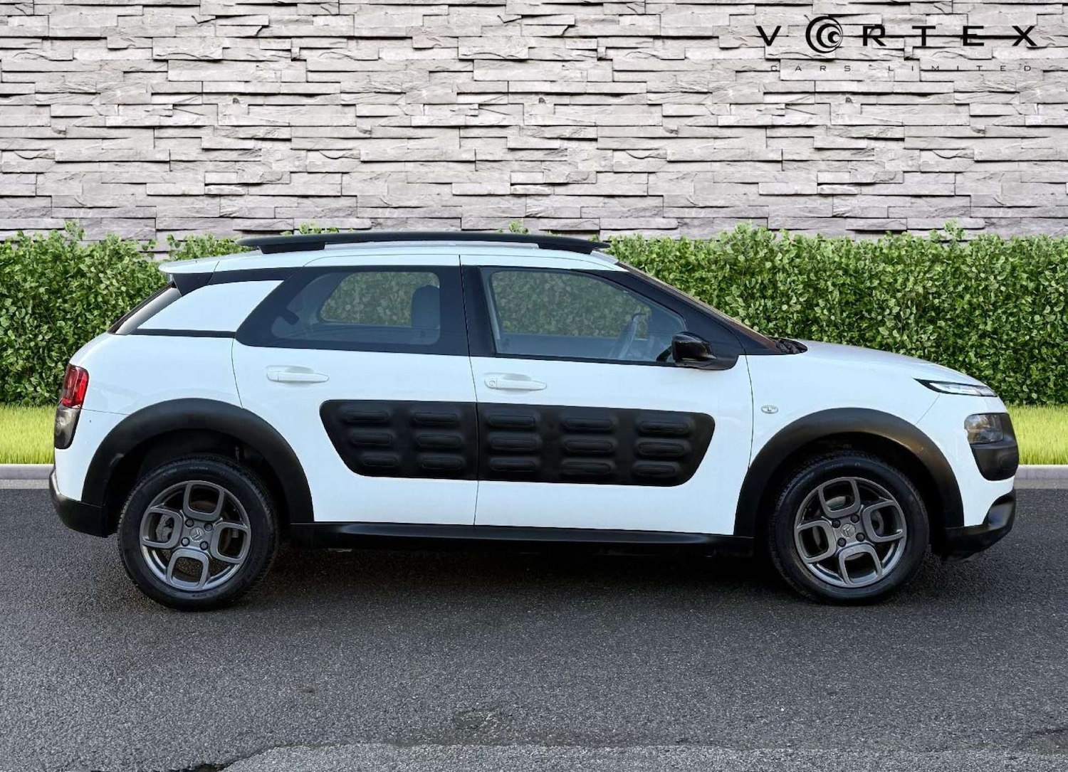 Used Citroen C4 Cactus 2014 for sale - 77148680: Photo 7