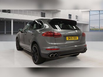 Used Porsche Cayenne 2015 for sale - 76959813: Photo