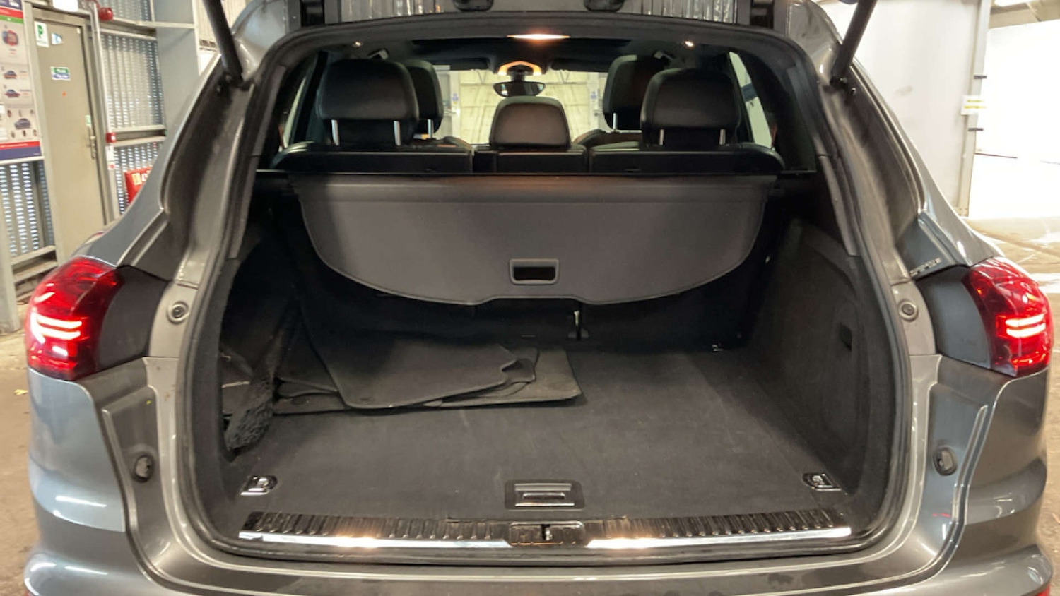 Used Porsche Cayenne 2015 for sale - 76959813: Photo 7