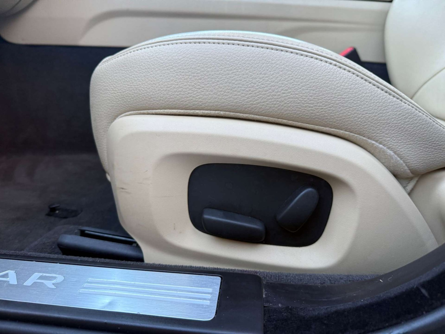 Used Jaguar XF 2014 for sale - 77148685: Photo 17