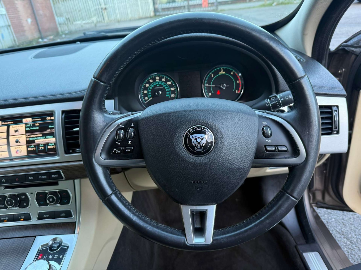 Used Jaguar XF 2014 for sale - 77148685: Photo 33