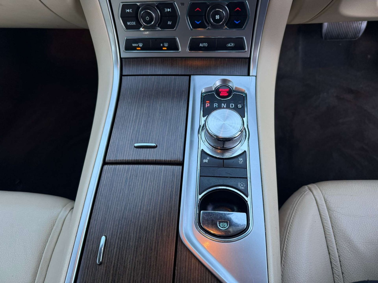 Used Jaguar XF 2014 for sale - 77148685: Photo 36