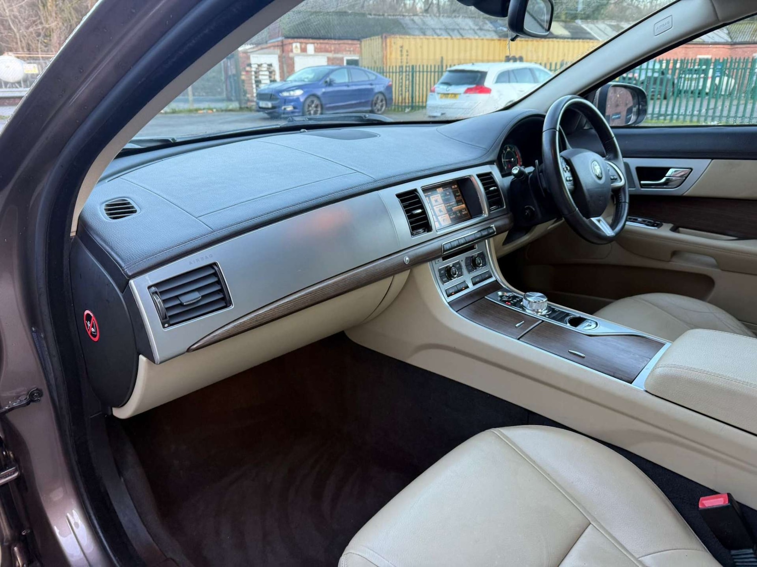 Used Jaguar XF 2014 for sale - 77148685: Photo 9