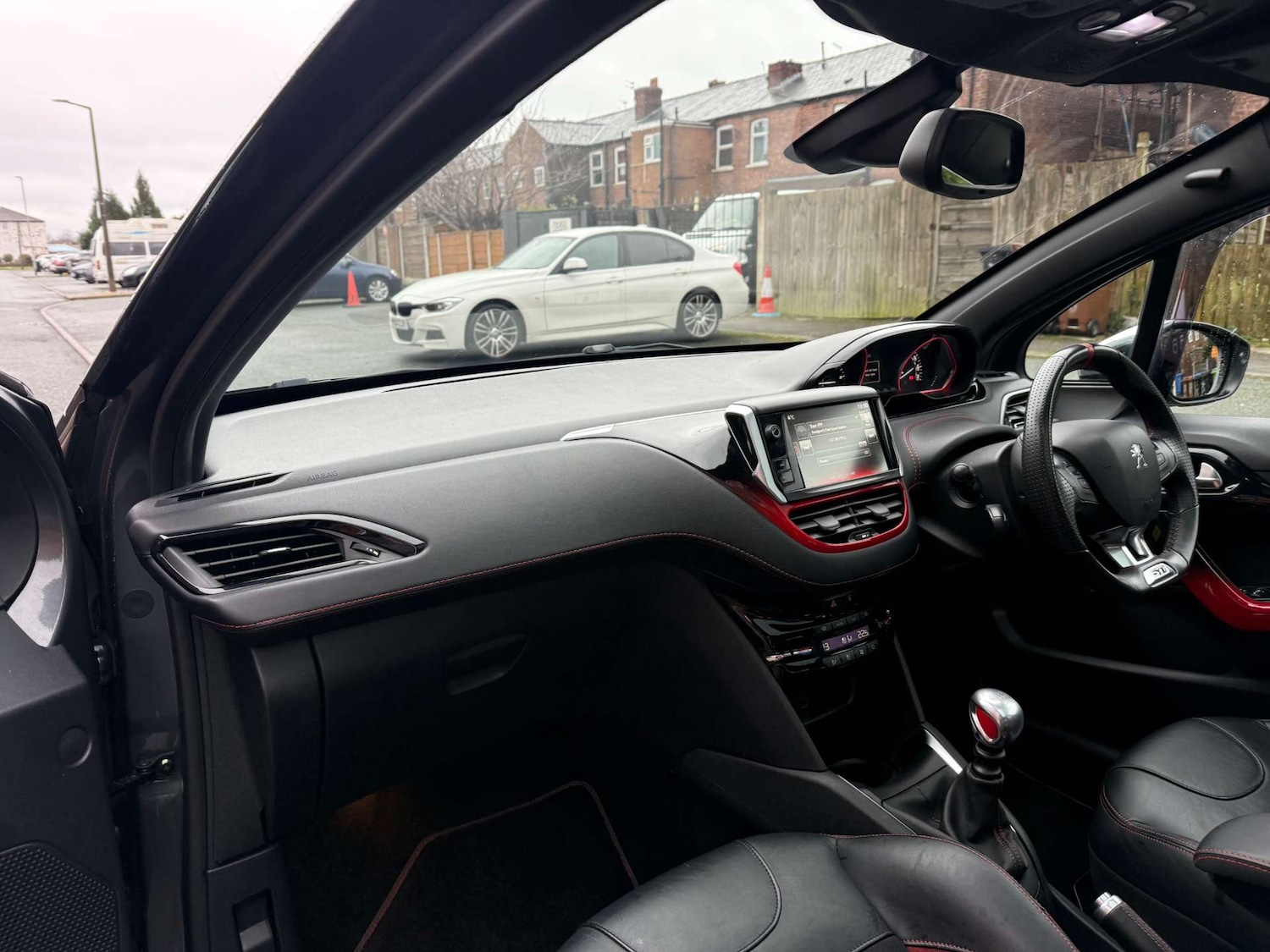 Used Peugeot 208 2015 for sale - 77165455: Photo 10