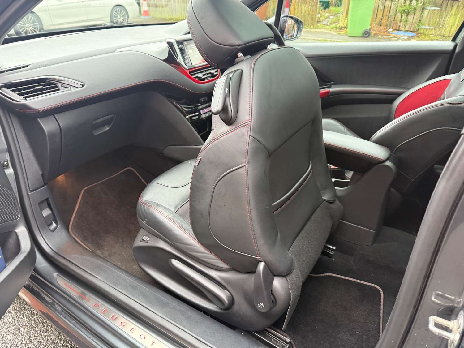 Used Peugeot 208 2015 for sale - 77165455: Photo 14