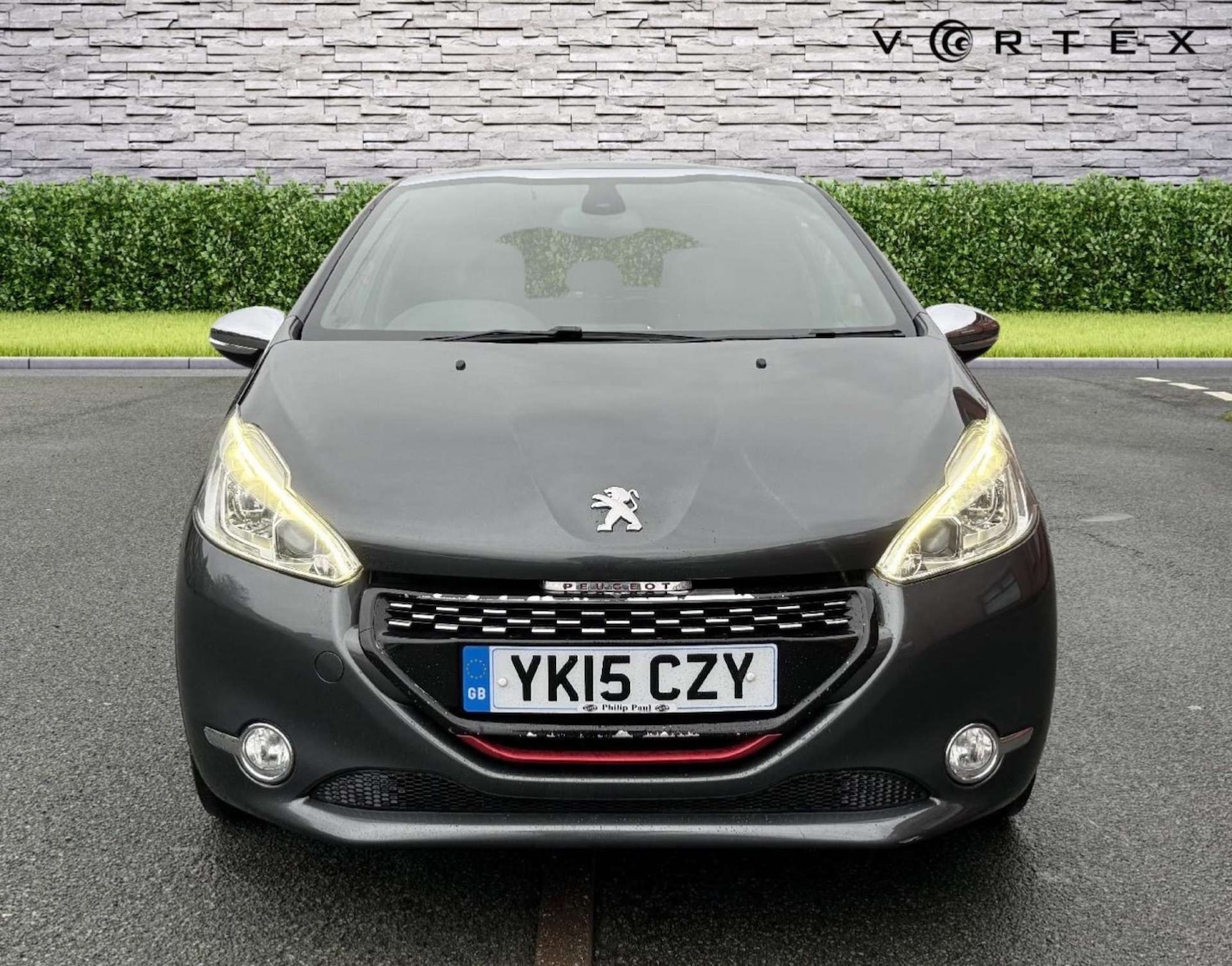 Used Peugeot 208 2015 for sale - 77165455: Photo 2