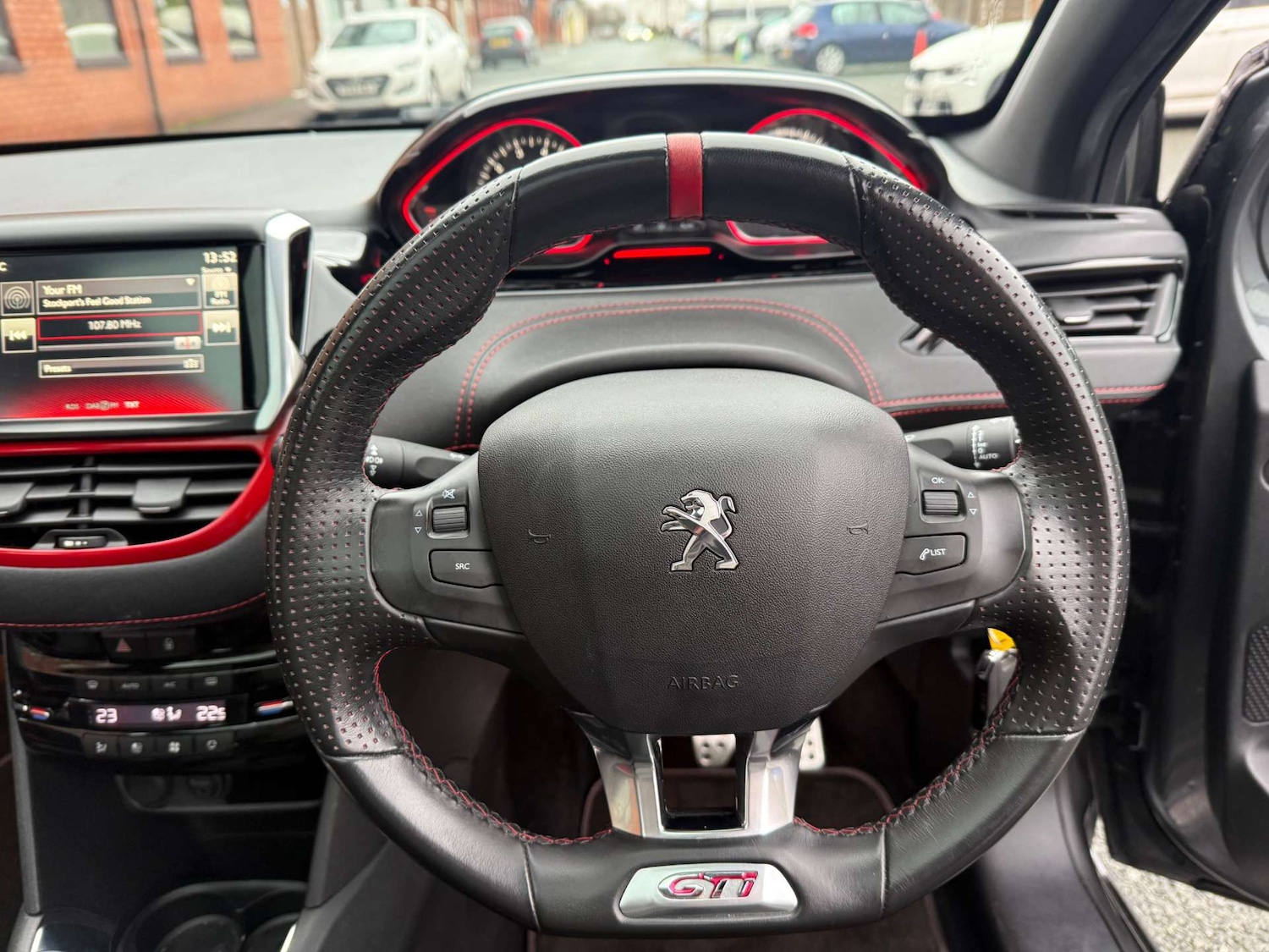 Used Peugeot 208 2015 for sale - 77165455: Photo 26