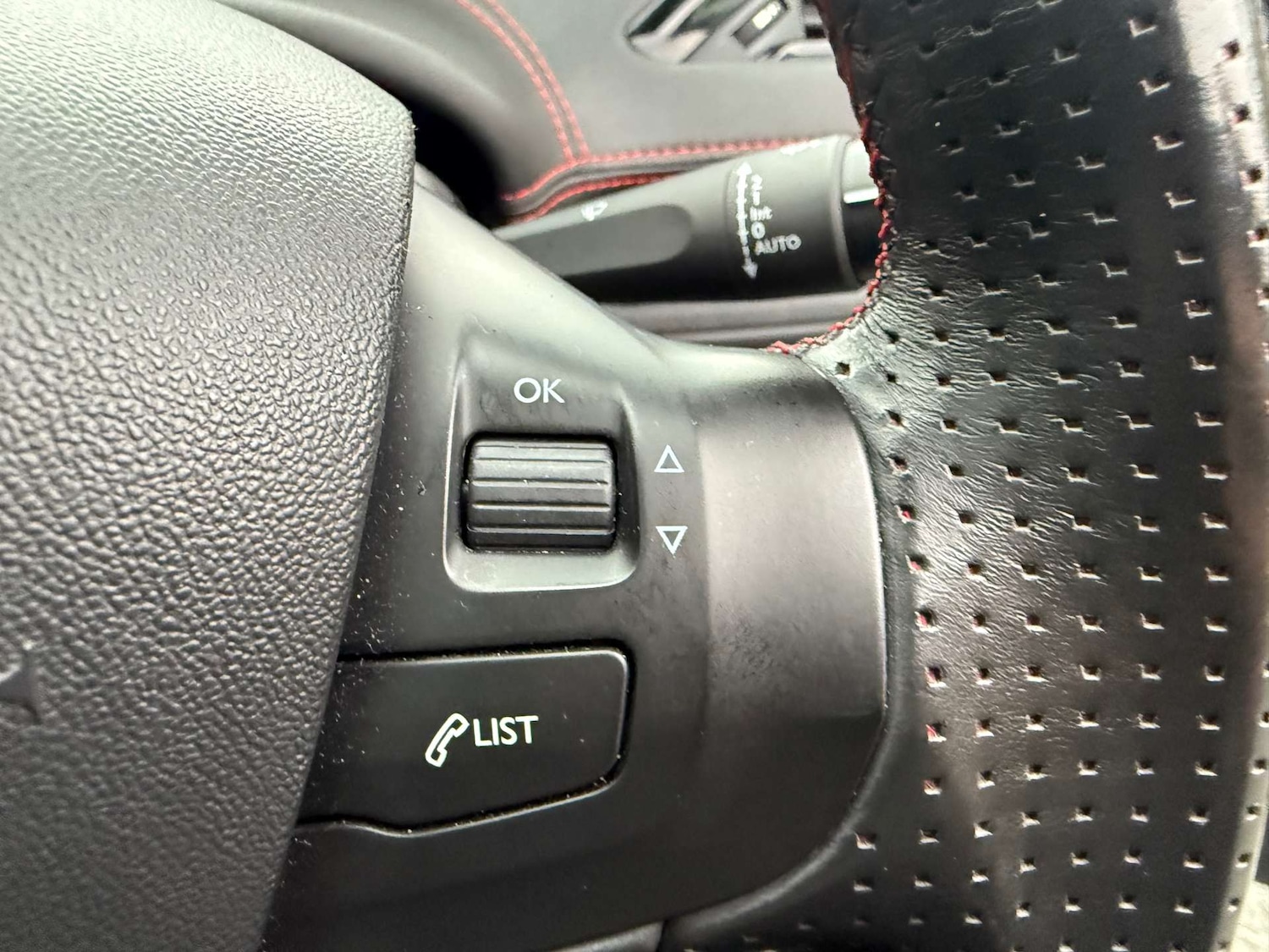 Used Peugeot 208 2015 for sale - 77165455: Photo 28