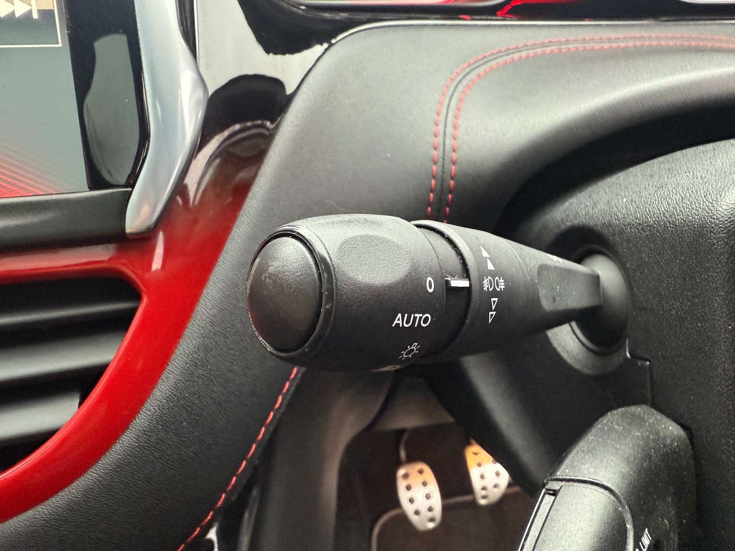 Used Peugeot 208 2015 for sale - 77165455: Photo 29