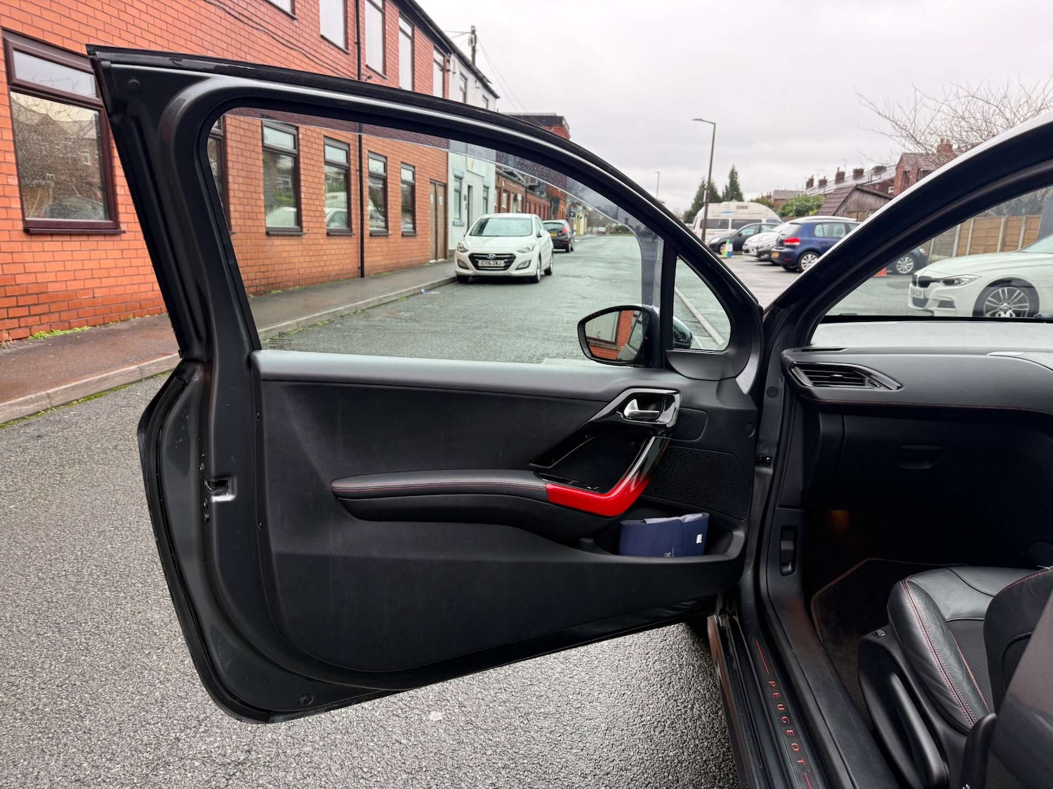 Used Peugeot 208 2015 for sale - 77165455: Photo 9