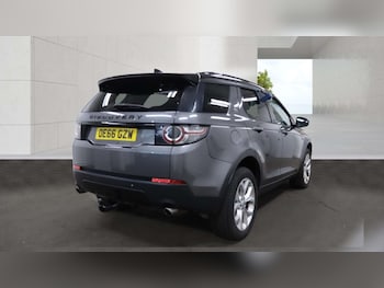 Used Land Rover Discovery Sport 2017 for sale - 78950790: Photo