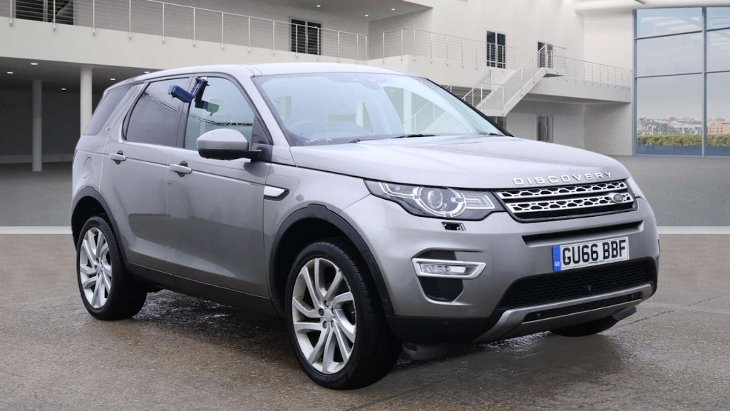 Used Land Rover Discovery Sport 2016 for sale - 76957802: Photo 1