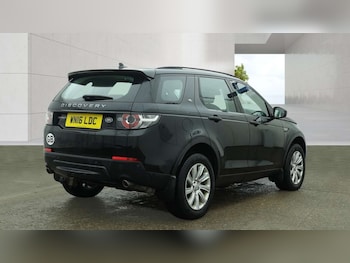 Used Land Rover Discovery Sport 2016 for sale - 78908807: Photo