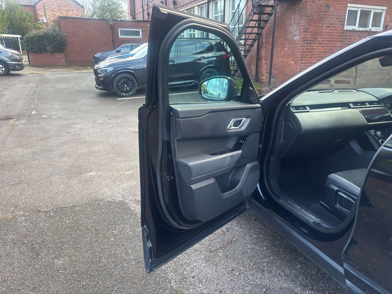 Used Land Rover Range Rover Velar 2017 for sale - 77262818: Photo 16