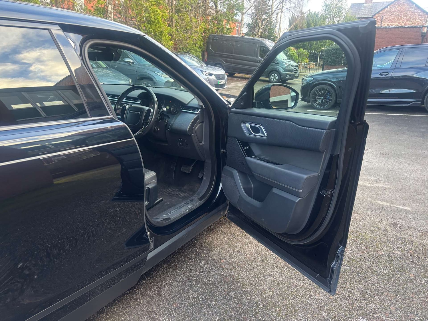 Used Land Rover Range Rover Velar 2017 for sale - 77262818: Photo 18