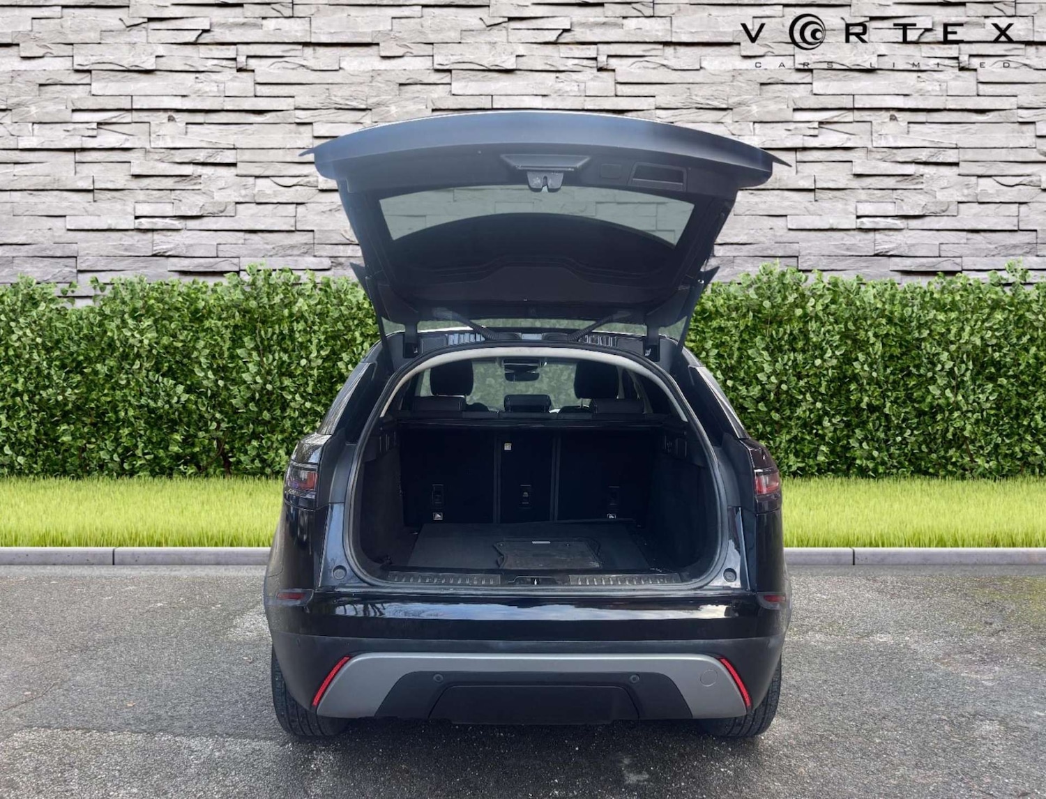 Used Land Rover Range Rover Velar 2017 for sale - 77262818: Photo 8